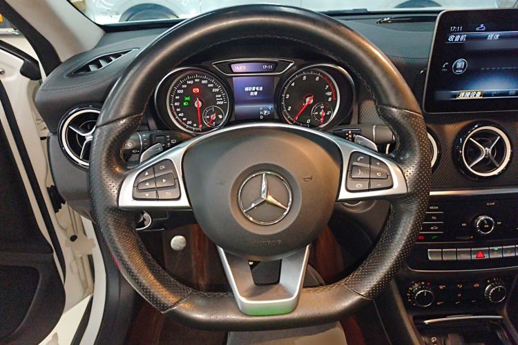 Used Mercedes-Benz GLA 2019 GLA 200 Fashion Model Steering Wheel
