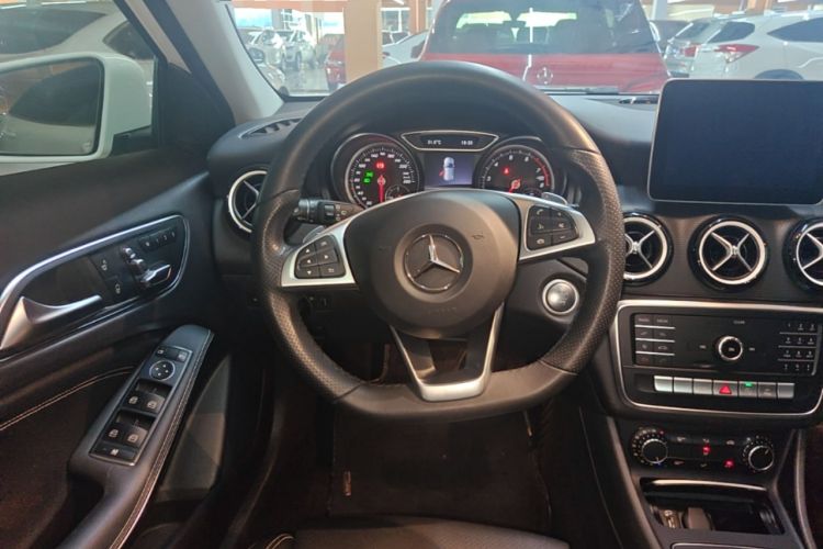 Used Mercedes-Benz GLA 2019 GLA 200 Dynamic Edition Steering Wheel