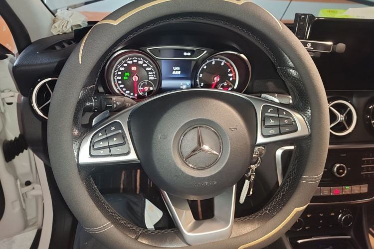 Used Mercedes-Benz GLA 2019 GLA 200 Dynamic Edition Steering Wheel