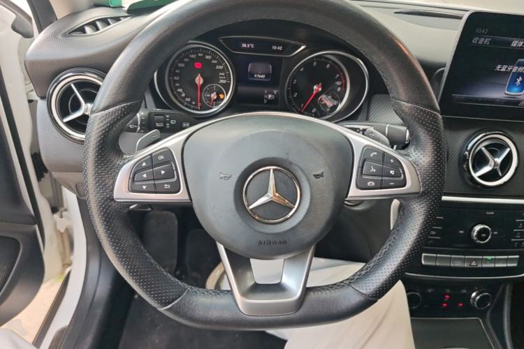 Used Mercedes-Benz GLA 2019 GLA 200 Dynamic Edition Steering Wheel