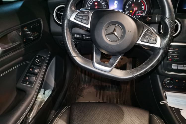 Used Mercedes-Benz GLA 2019 GLA 200 Dynamic Edition Steering Wheel