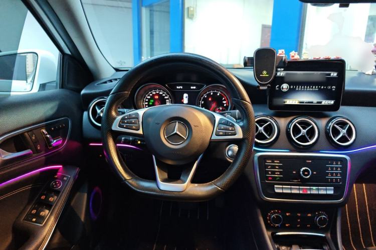 Used Mercedes-Benz GLA 2019 GLA 200 Dynamic Edition Steering Wheel