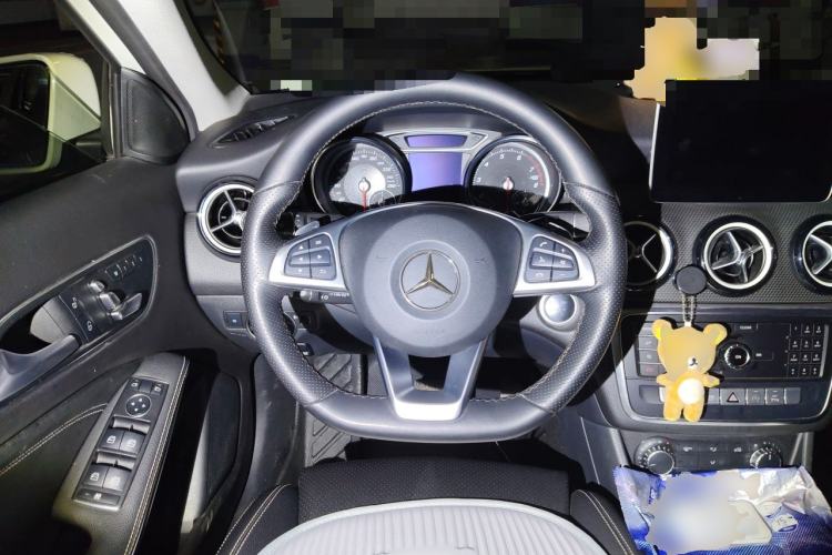 Used Mercedes-Benz GLA 2019 GLA 200 Dynamic Edition Steering Wheel