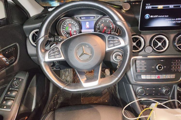 Used Mercedes-Benz GLA 2019 GLA 200 Dynamic Edition Steering Wheel