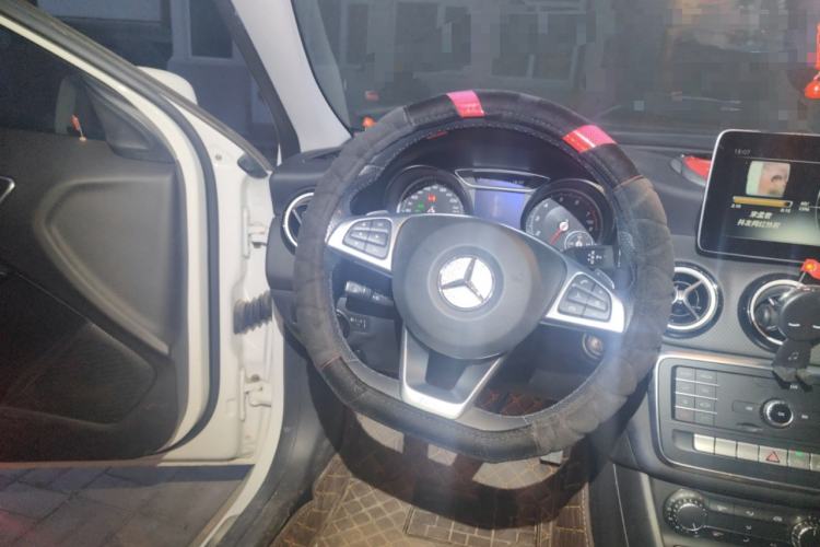Used Mercedes-Benz GLA 2019 GLA 200 Dynamic Edition Steering Wheel