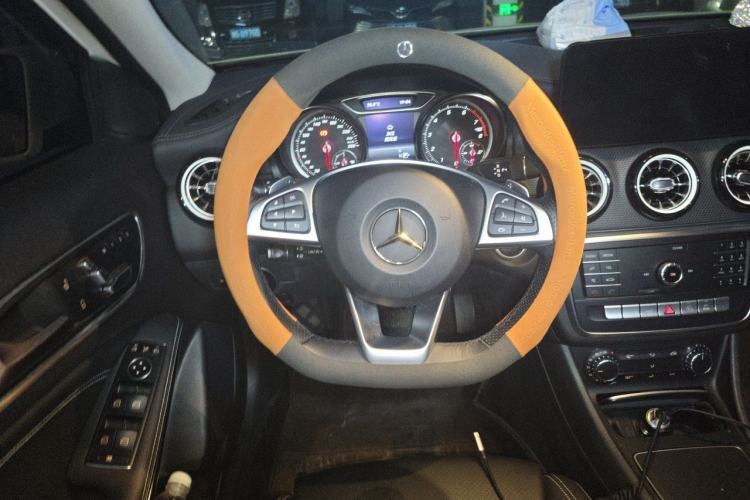 Used Mercedes-Benz GLA 2019 GLA 200 Fashion Model Steering Wheel
