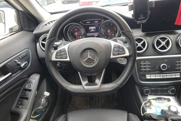 Used Mercedes-Benz GLA 2019 GLA 200 Dynamic Edition Steering Wheel