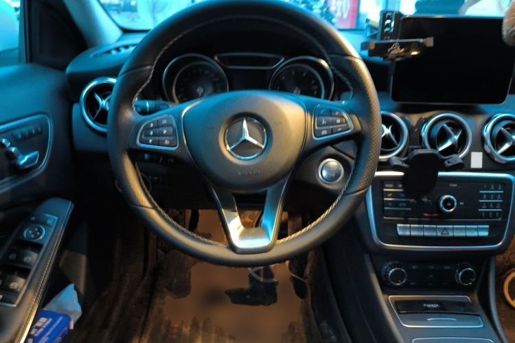 Used Mercedes-Benz GLA 2019 GLA 200 Dynamic Edition Steering Wheel