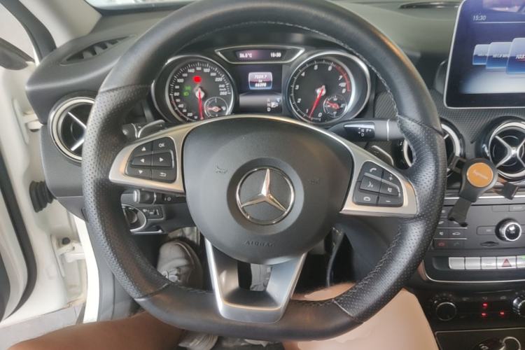 Used Mercedes-Benz GLA 2019 GLA 200 Dynamic Edition Steering Wheel