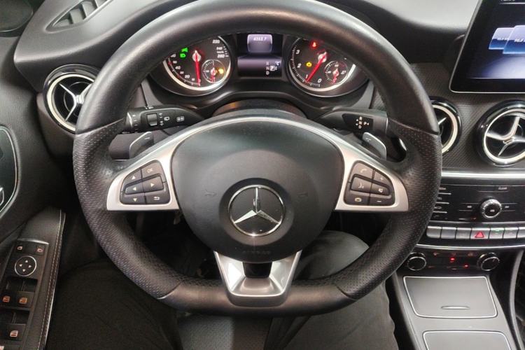 Used Mercedes-Benz GLA 2019 GLA 200 Dynamic Edition Steering Wheel