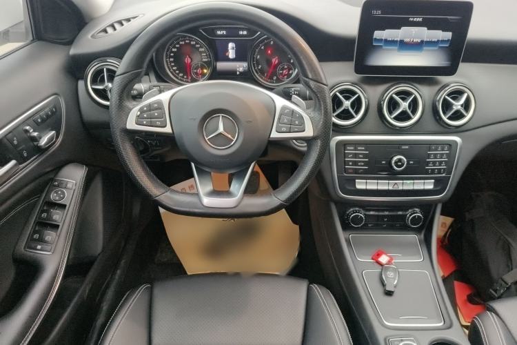 Used Mercedes-Benz GLA 2019 GLA 200 Dynamic Edition Steering Wheel