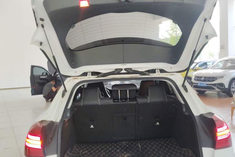 Used Mercedes-Benz GLA 2019 GLA 200 Fashion Model Trunk
