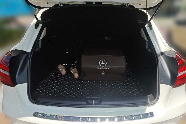 Used Mercedes-Benz GLA 2019 GLA 200 Fashion Model Trunk