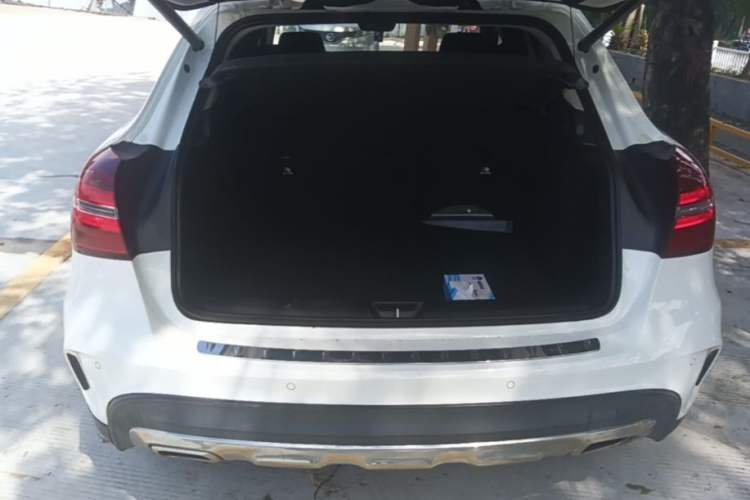 Used Mercedes-Benz GLA 2019 GLA 200 Fashion Model Trunk