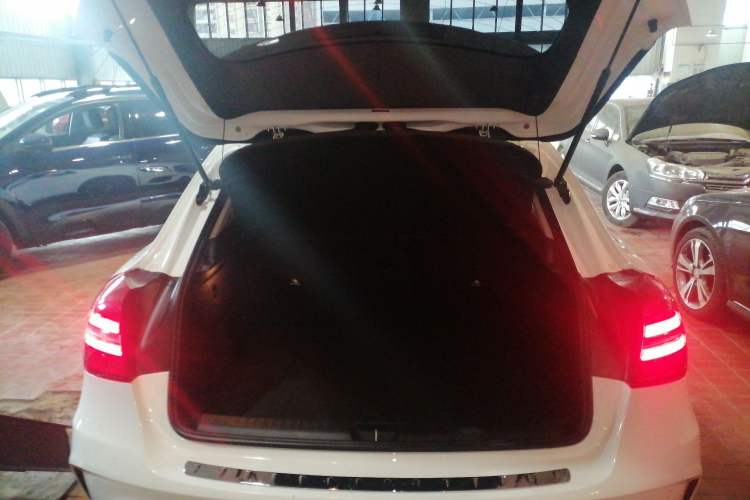 Used Mercedes-Benz GLA 2019 GLA 200 Fashion Model Trunk