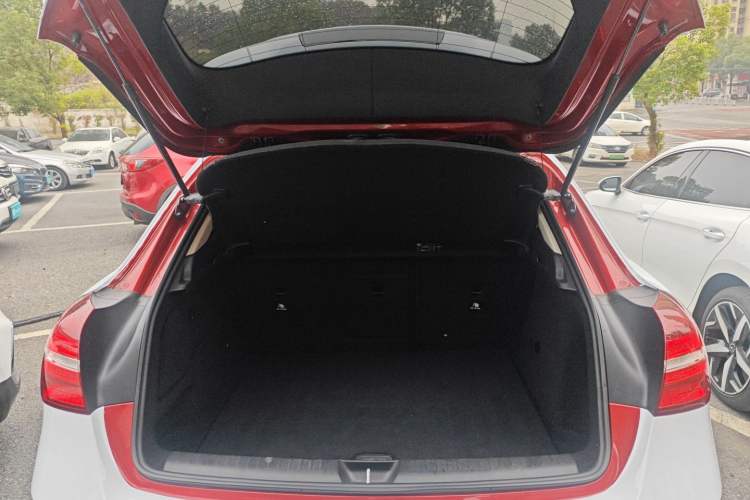Used Mercedes-Benz GLA 2019 GLA 200 Dynamic Edition Trunk