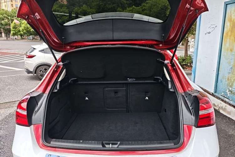 Used Mercedes-Benz GLA 2019 GLA 200 Dynamic Edition Trunk