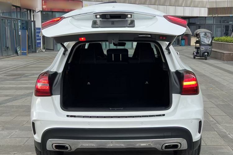 Used Mercedes-Benz GLA 2019 GLA 200 Fashion Model Trunk