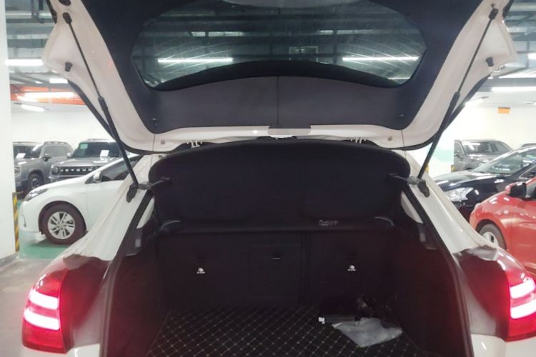 Used Mercedes-Benz GLA 2019 GLA 200 Fashion Model Trunk