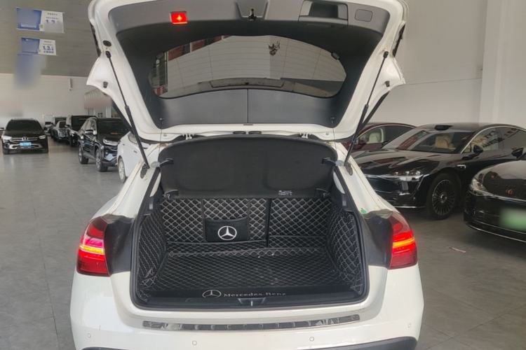 Used Mercedes-Benz GLA 2019 GLA 200 Dynamic Edition Trunk