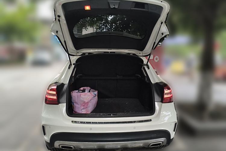 Used Mercedes-Benz GLA 2019 GLA 200 Fashion Model Trunk