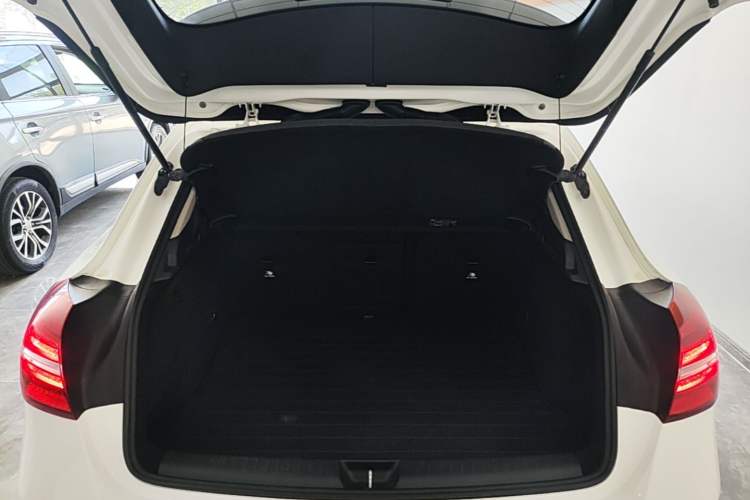 Used Mercedes-Benz GLA 2019 GLA 200 Dynamic Edition Trunk