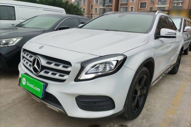 Ojetý Mercedes-Benz GLA 2019 GLA 200 Fashion Model