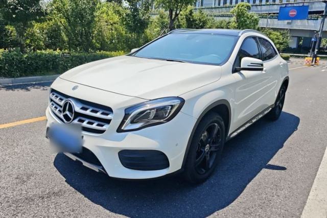 Używany Mercedes-Benz GLA 2019 GLA 200 Fashion Model