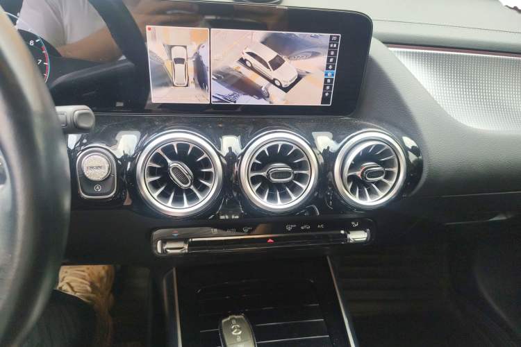 Used Mercedes-Benz GLA 2020 GLA 200 Audio And AC Panel