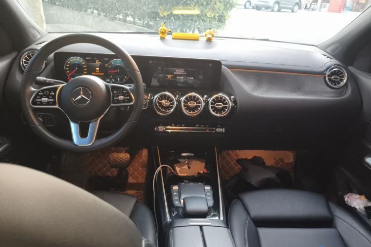 Used Mercedes-Benz GLA 2020 GLA 200 Center Console