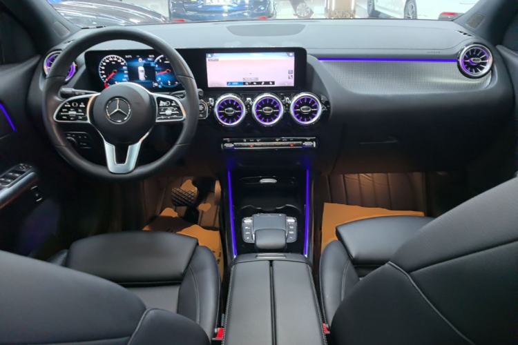 Used Mercedes-Benz GLA 2020 GLA 200 Center Console
