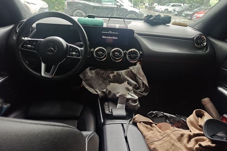 Used Mercedes-Benz GLA 2020 GLA 200 Center Console