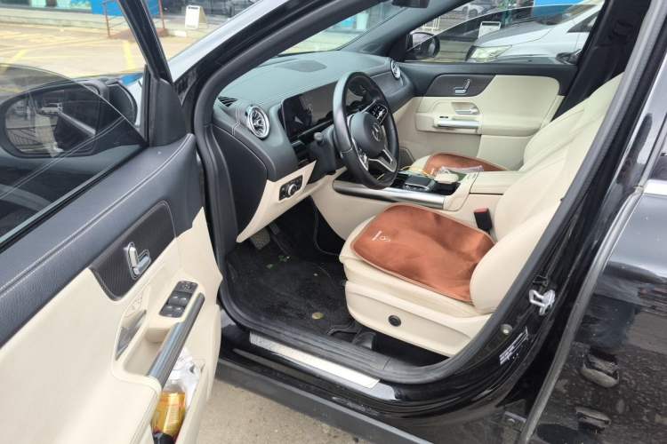 Used Mercedes-Benz GLA 2020 GLA 200 Driver Seat