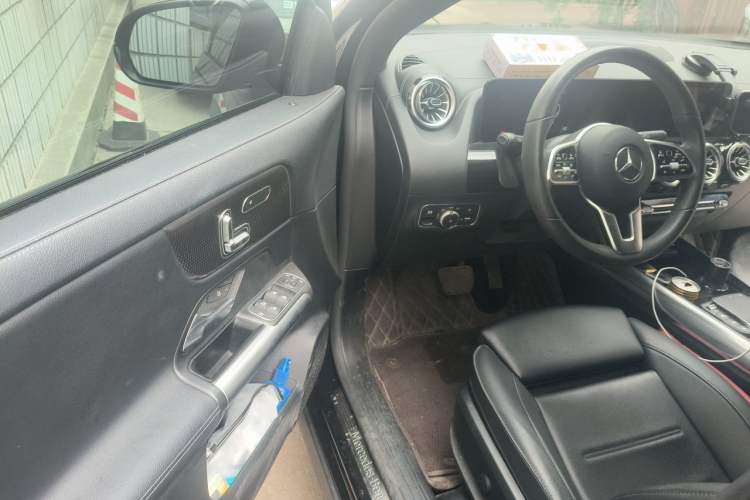 Used Mercedes-Benz GLA 2020 GLA 200 4MATIC Driver Seat