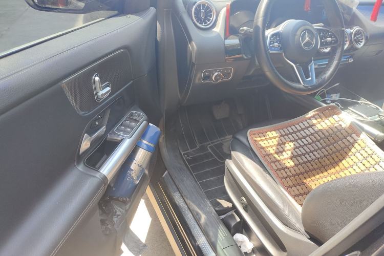 Used Mercedes-Benz GLA 2020 GLA 200 Driver Seat