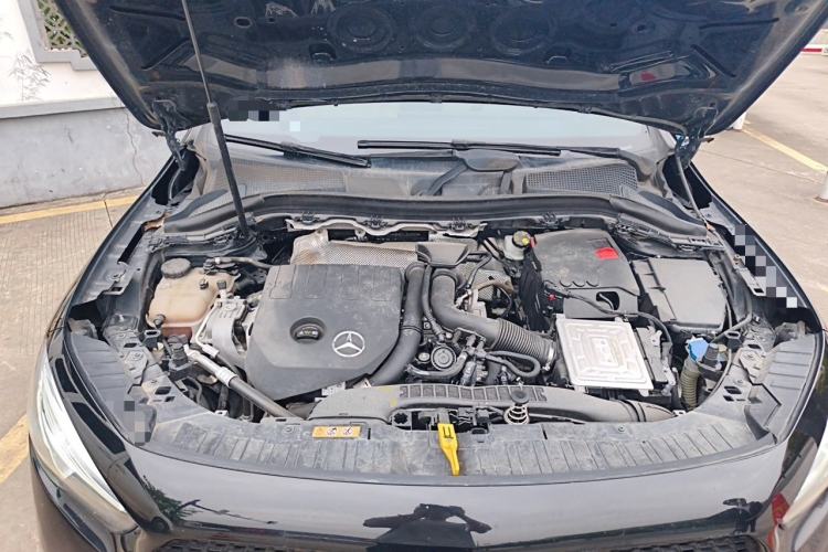 Used Mercedes-Benz GLA 2020 GLA 200 Engine Bay