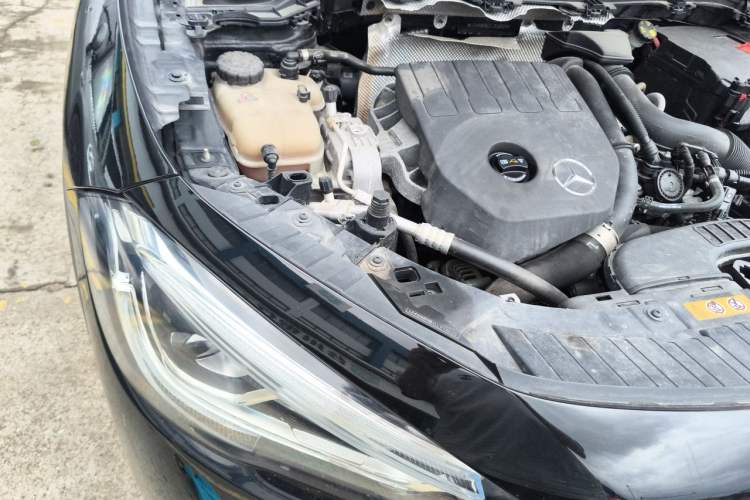 Used Mercedes-Benz GLA 2020 GLA 200 Engine Bay Right