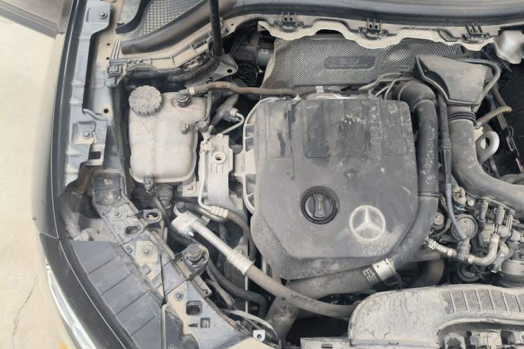 Used Mercedes-Benz GLA 2020 GLA 200 4MATIC Engine Bay Right