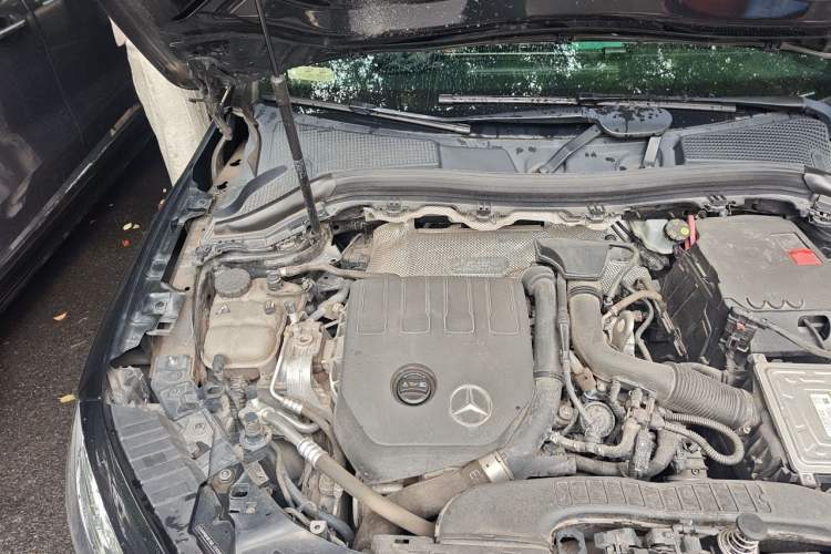 Used Mercedes-Benz GLA 2020 GLA 200 Engine Bay Right