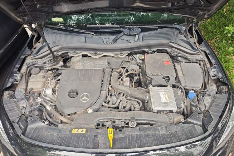 Used Mercedes-Benz GLA 2020 GLA 200 Engine Bay