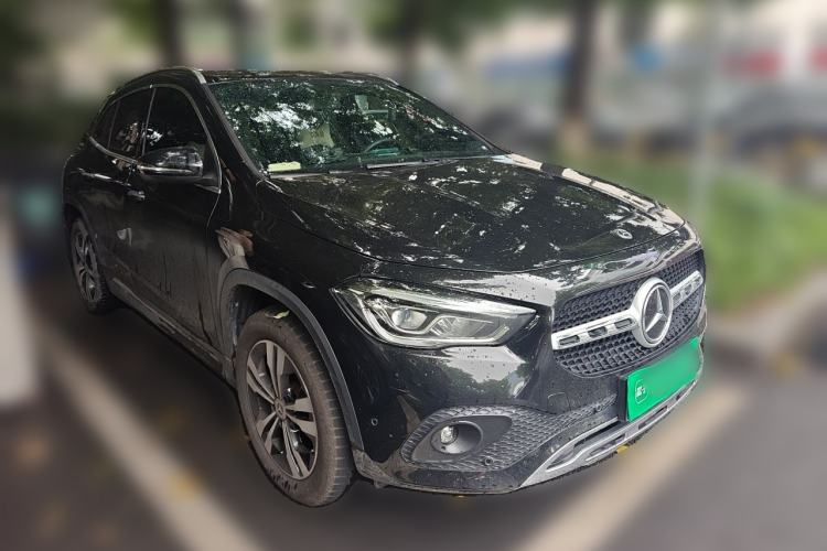 Used Mercedes-Benz GLA 2020 GLA 200 Front Right 45 Deg