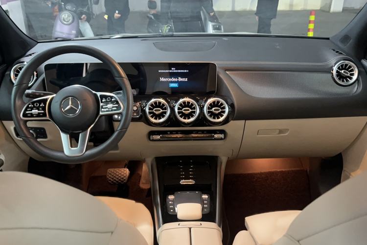 Used Mercedes-Benz GLA 2020 GLA 200 Interior 3