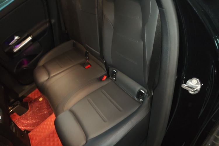 Used Mercedes-Benz GLA 2020 GLA 200 Interior 4