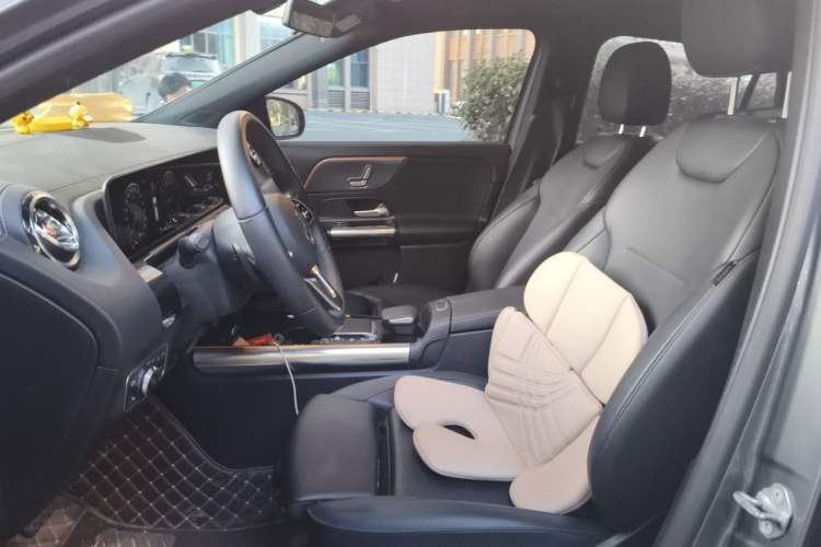 Used Mercedes-Benz GLA 2020 GLA 200 Left Front Seat