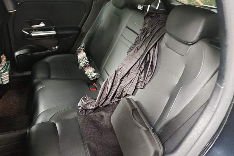 Used Mercedes-Benz GLA 2020 GLA 200 Left Rear Seat