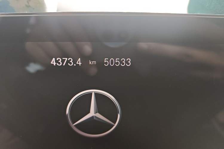 Used Mercedes-Benz GLA 2020 GLA 200 Odometer Close Up