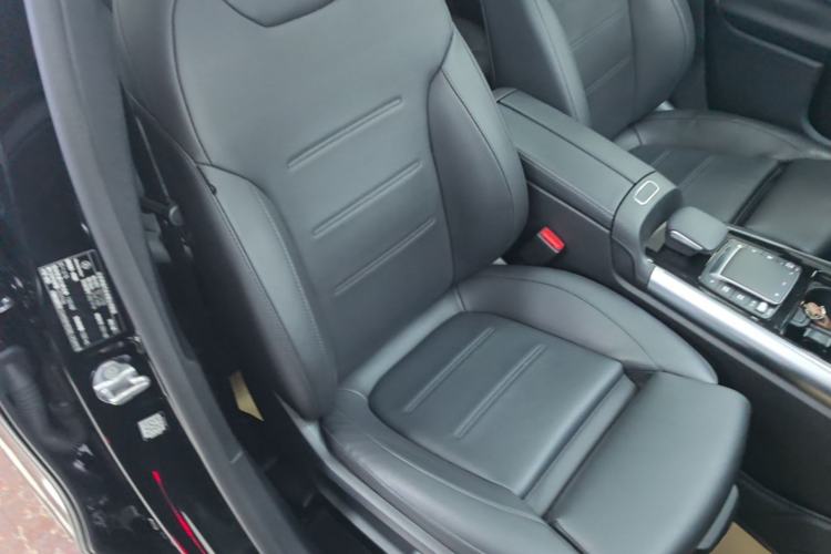 Used Mercedes-Benz GLA 2020 GLA 200 Right Front Seat