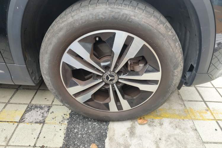 Used Mercedes-Benz GLA 2020 GLA 200 Right Front Wheel Hub
