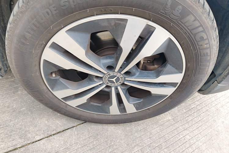Used Mercedes-Benz GLA 2020 GLA 200 Right Front Wheel Hub