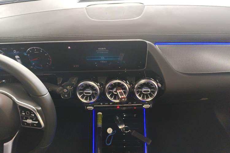 Used Mercedes-Benz GLA 2020 GLA 200 Audio And AC Panel